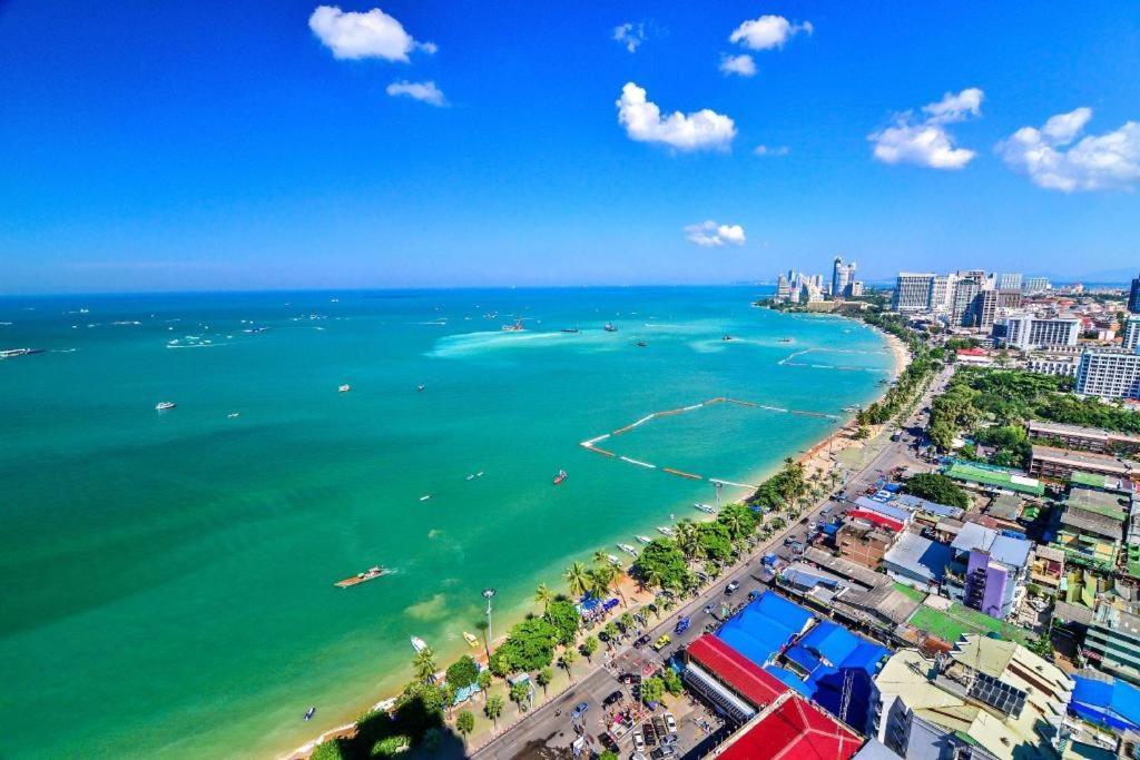 P.72 Hotel Pattaya Exterior foto