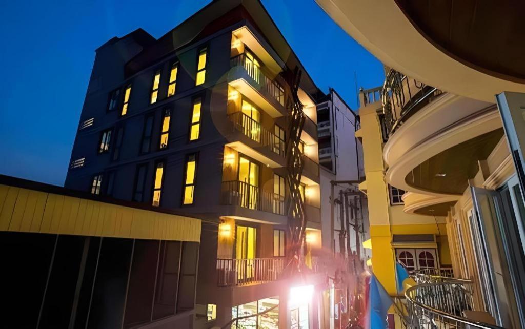 P.72 Hotel Pattaya Exterior foto