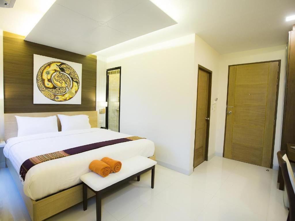 P.72 Hotel Pattaya Exterior foto